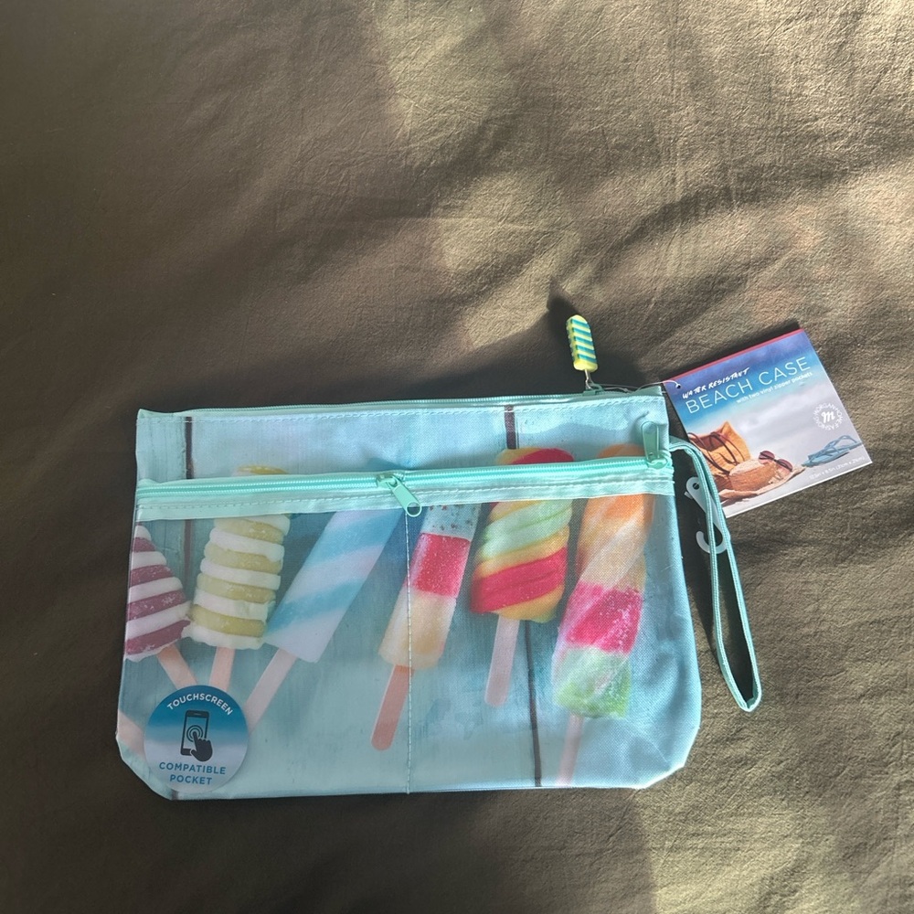 Water Resistant Beach Case